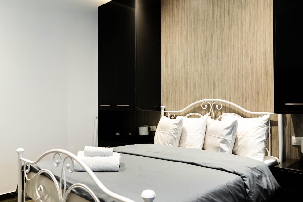 Larissa Railway &Metro Station Apartment Athene Buitenkant foto